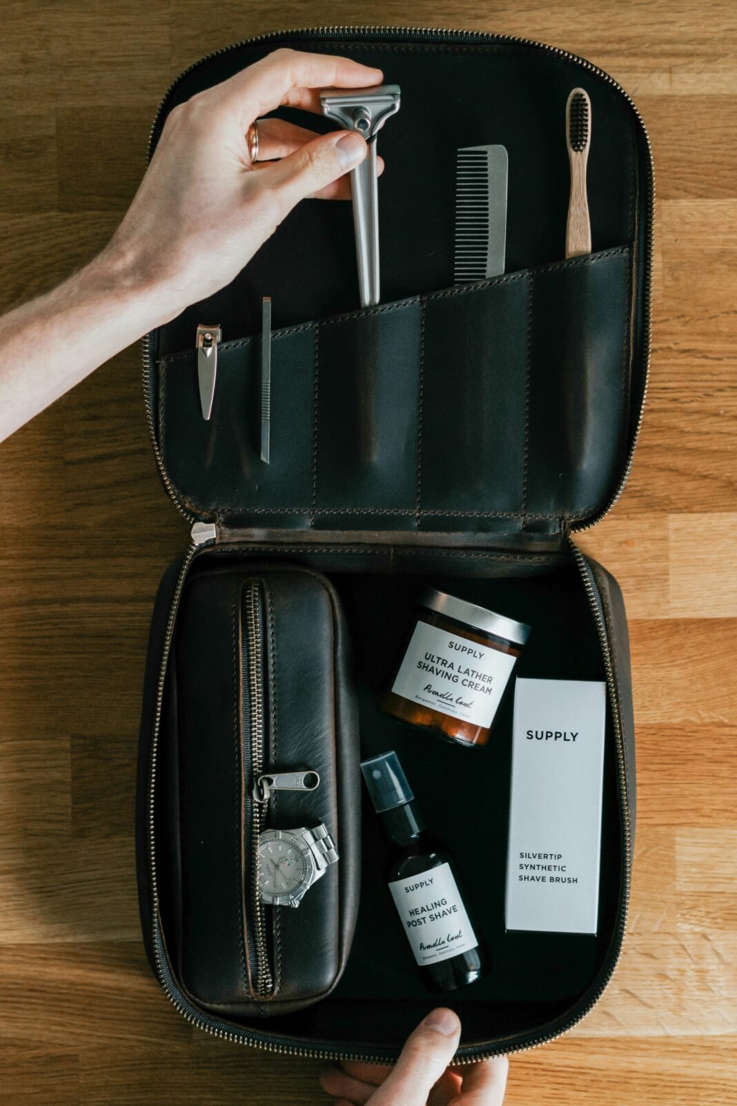 Essential Items Every Dad Should Include in the Hospital Bag Essential Items Every Dad Should Include in the Hospital Bag